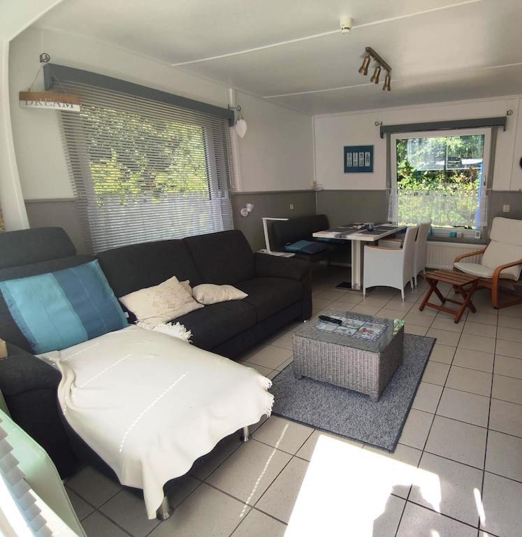 Vakantiehuis Hollum Ameland Dichtbij Strand En Met Ruime Tuin - Ameland39 Nl Εξωτερικό φωτογραφία