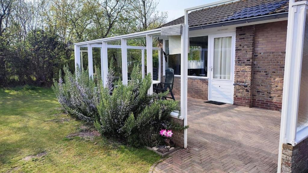 Vakantiehuis Hollum Ameland Dichtbij Strand En Met Ruime Tuin - Ameland39 Nl Εξωτερικό φωτογραφία