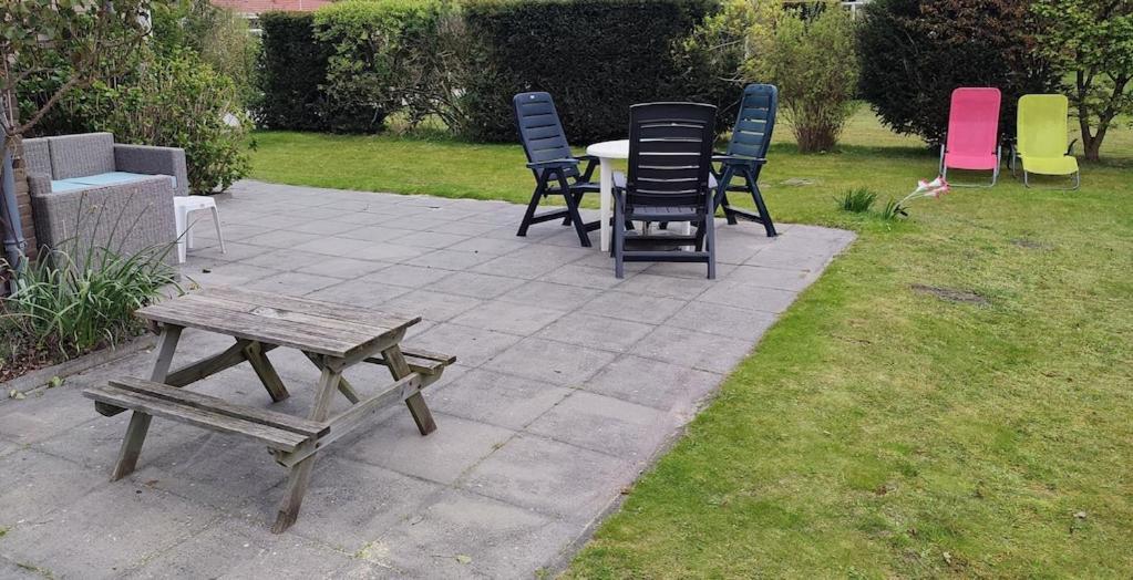 Vakantiehuis Hollum Ameland Dichtbij Strand En Met Ruime Tuin - Ameland39 Nl Εξωτερικό φωτογραφία