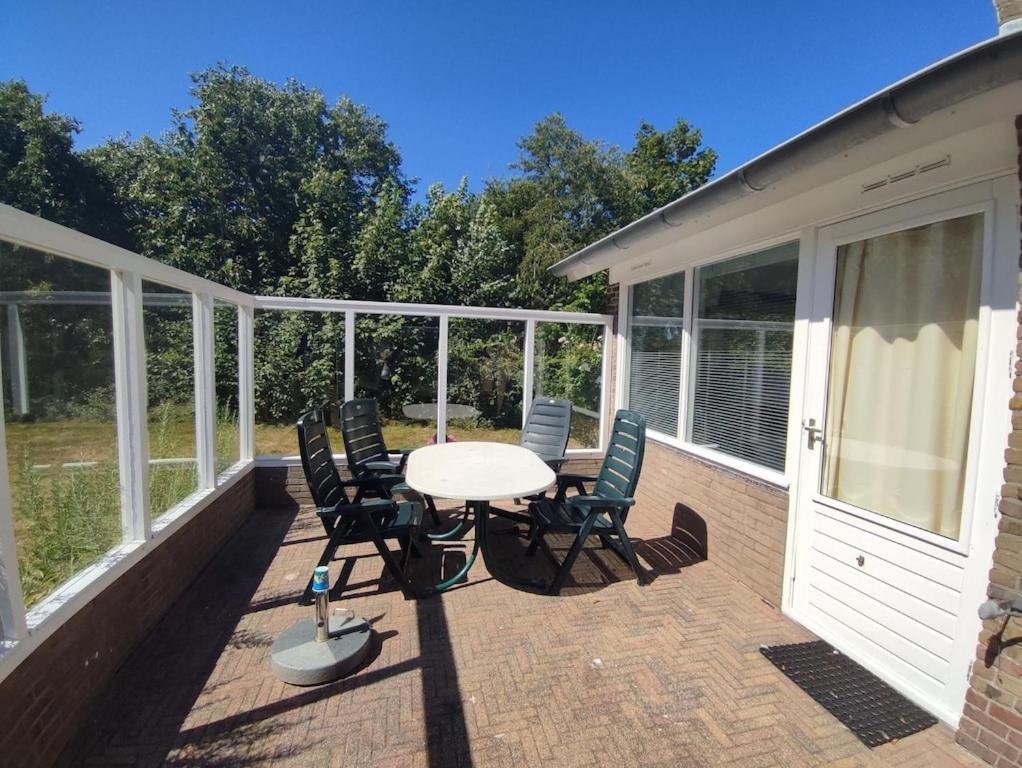 Vakantiehuis Hollum Ameland Dichtbij Strand En Met Ruime Tuin - Ameland39 Nl Εξωτερικό φωτογραφία