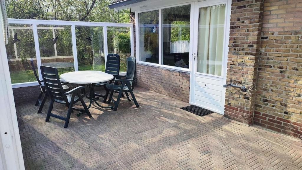 Vakantiehuis Hollum Ameland Dichtbij Strand En Met Ruime Tuin - Ameland39 Nl Εξωτερικό φωτογραφία