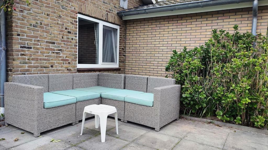 Vakantiehuis Hollum Ameland Dichtbij Strand En Met Ruime Tuin - Ameland39 Nl Εξωτερικό φωτογραφία